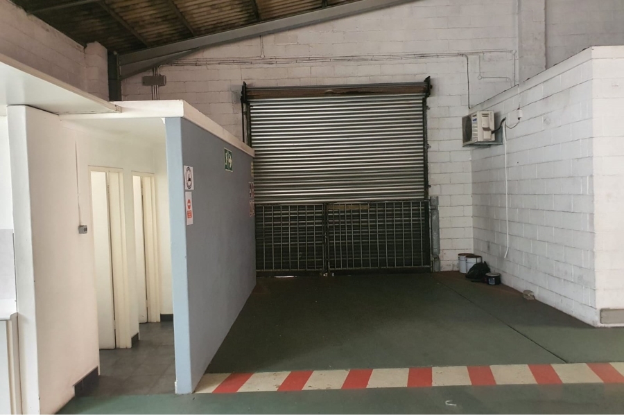 To Let commercial Property for Rent in Sidwell Eastern Cape